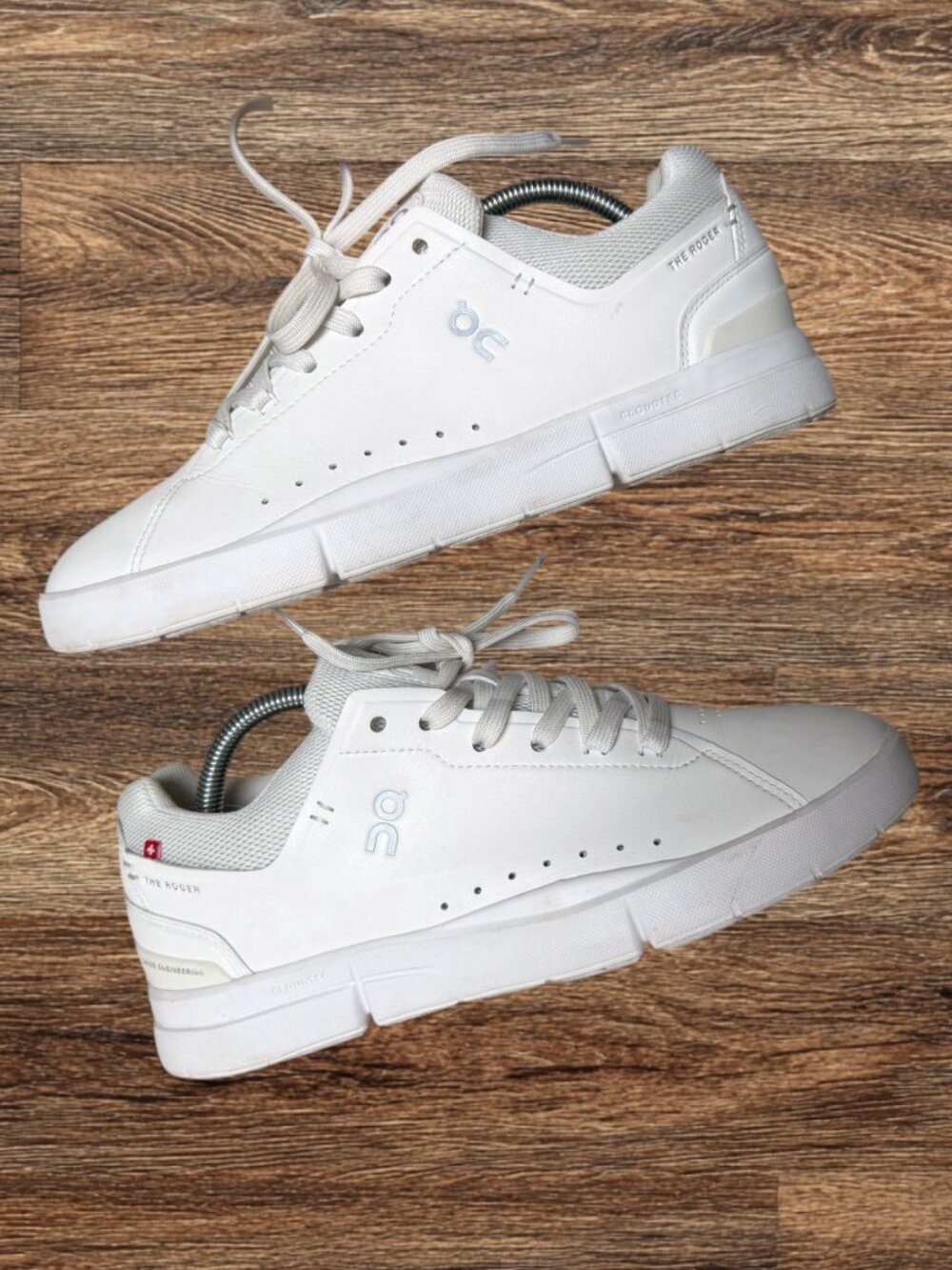 On The Roger Advantage All White Leather CloudTec Sneakers OnCloud Womens 9
